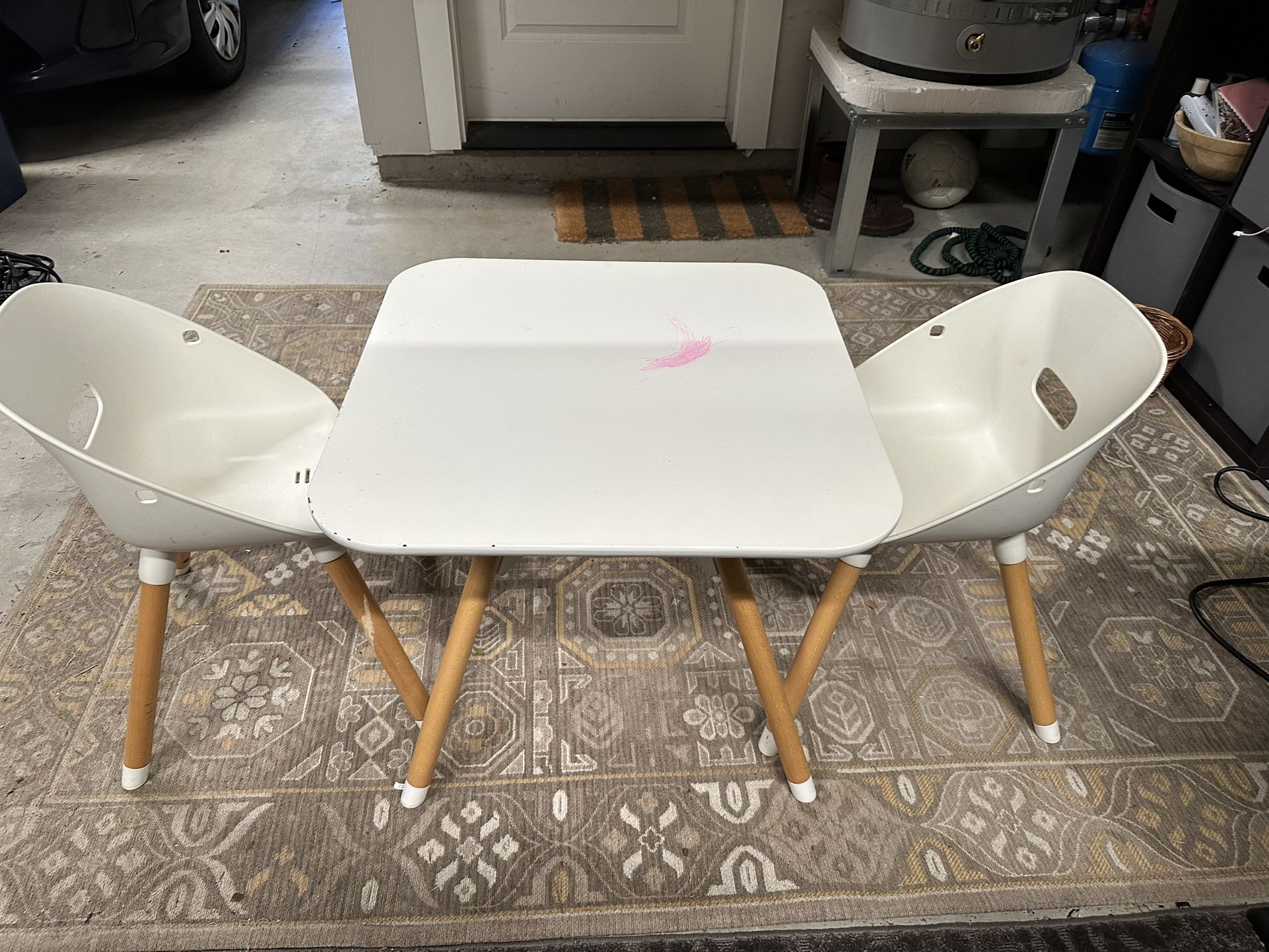 Lalo Kids Table & Chair Set
