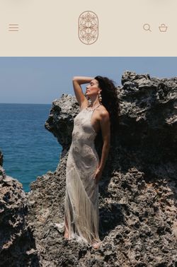 Dress - Halter dress elegant