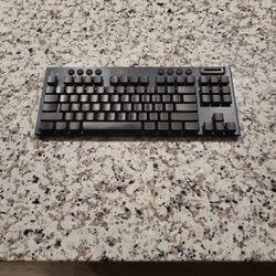 Logitech 915 TKL Wireless Keyboard