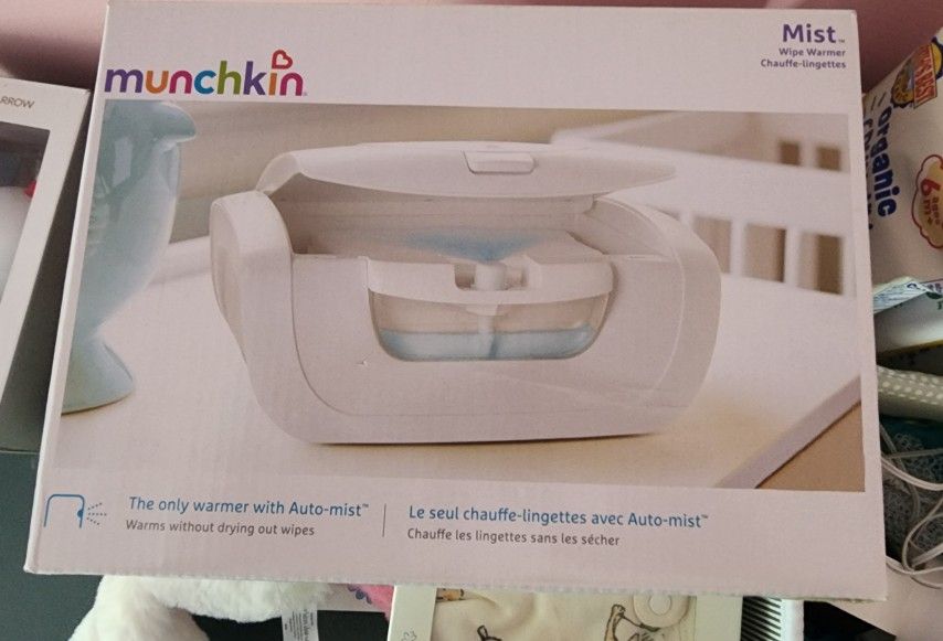 **BRAND NEW IN BOX** Munchkin Mist wipe warmer