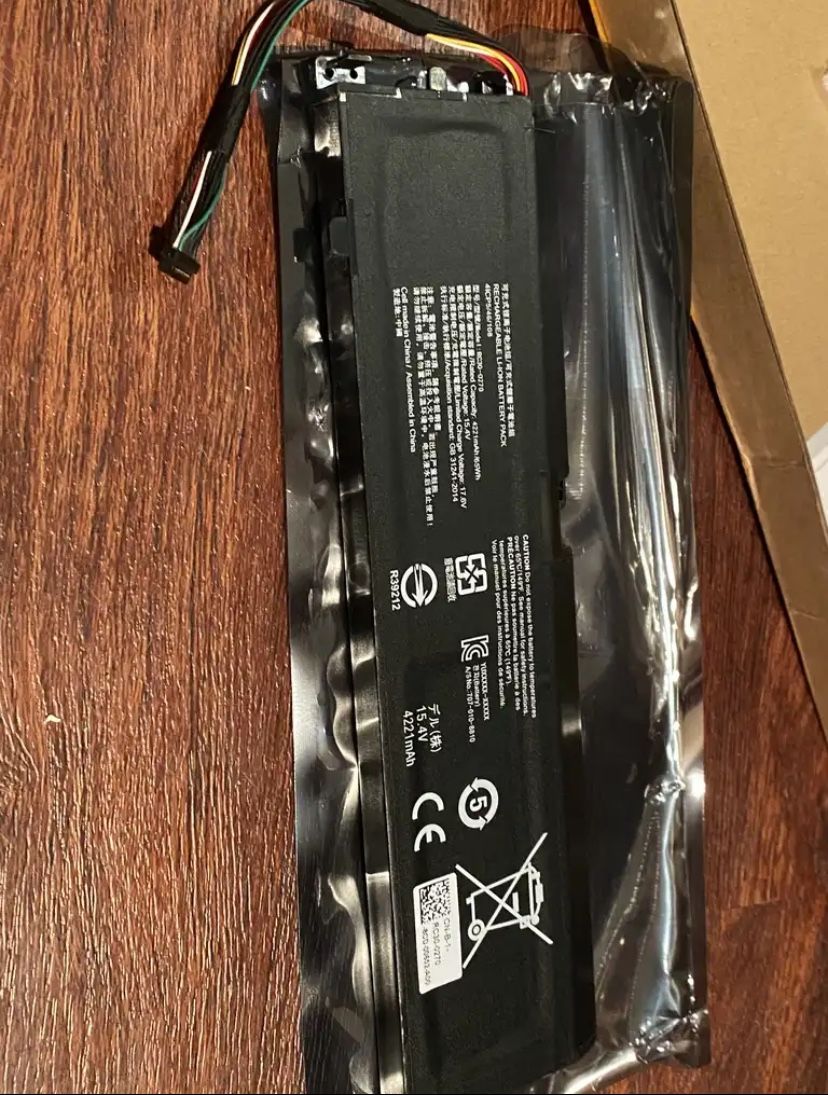 RC-30-0270 Laptop Battery Razor Blade 15 2(contact info removed)