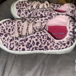 Toddler Girl Slip Ons NEW Size 6