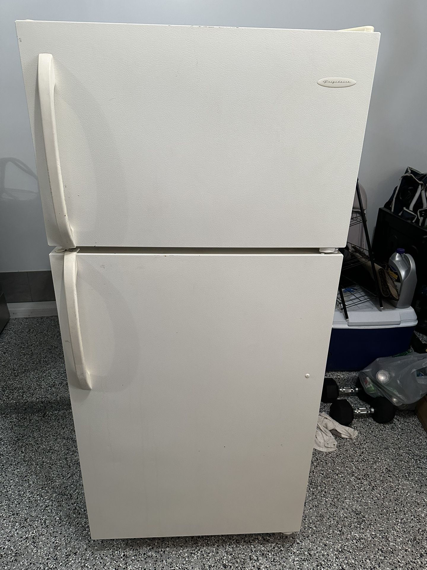 Top/ bottom fridge & freezer (Frigidaire)