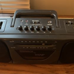 Magnavox Am/Fm Cassette Boom Box