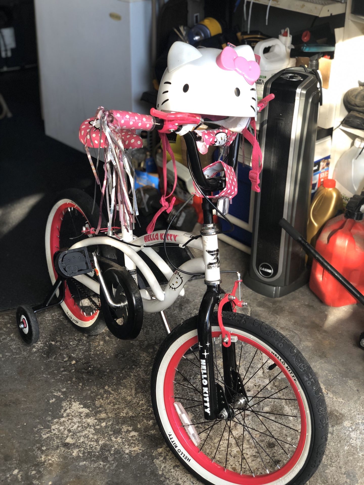 Hello Kitty Bike with Helmet
