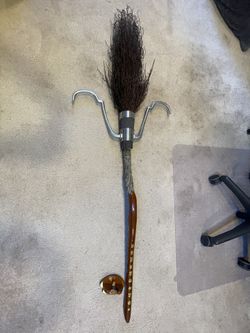 Universal Studios Wizarding World Harry Potter Authentic Replica Firebolt Broom