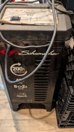 200A 40A 6A 2A Battery charger and engine starter