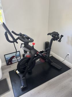 3rd Generation Peloton, Great Condition