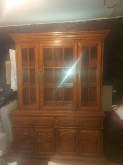 Antique China Cabinet💥💥💥💥