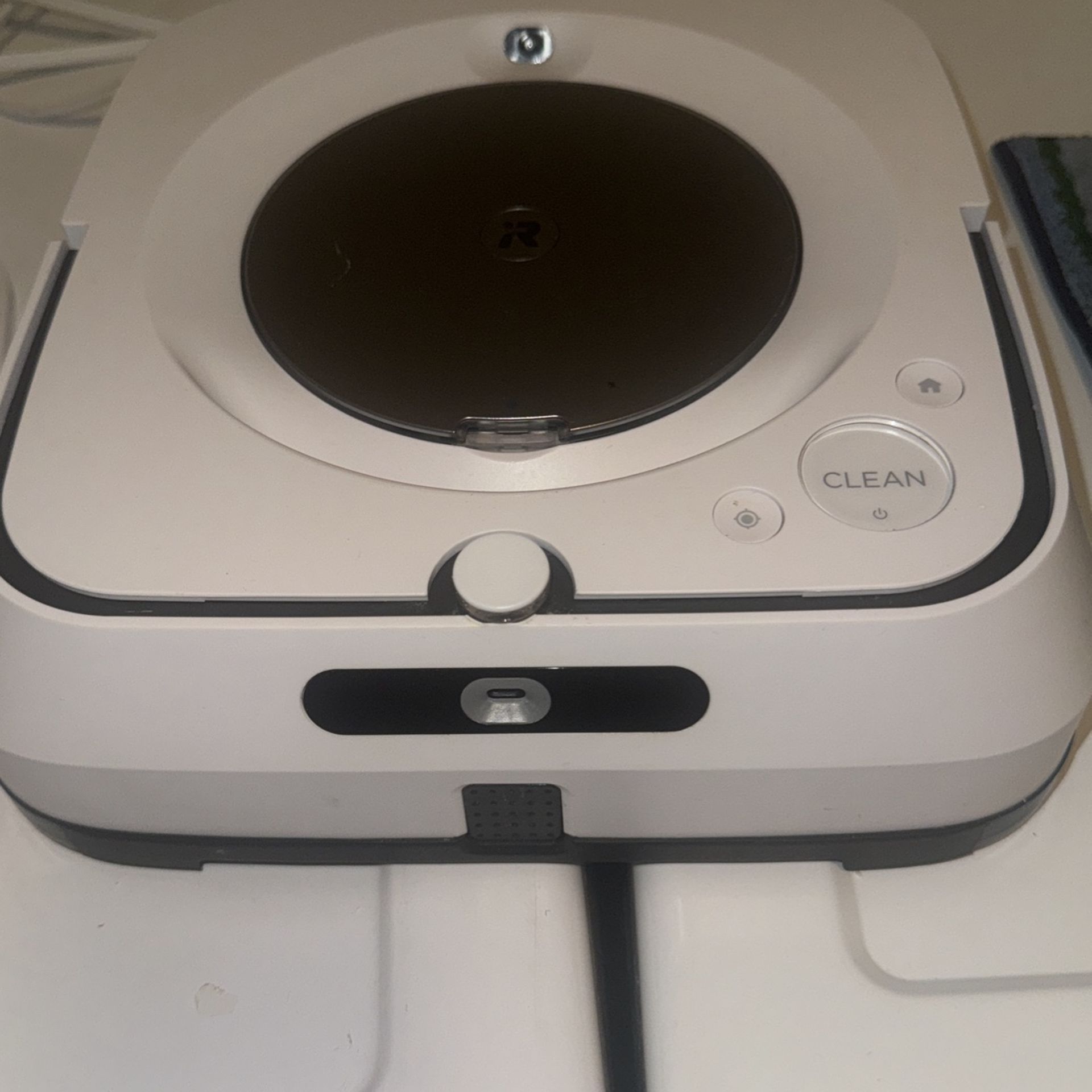I Robot Mopping