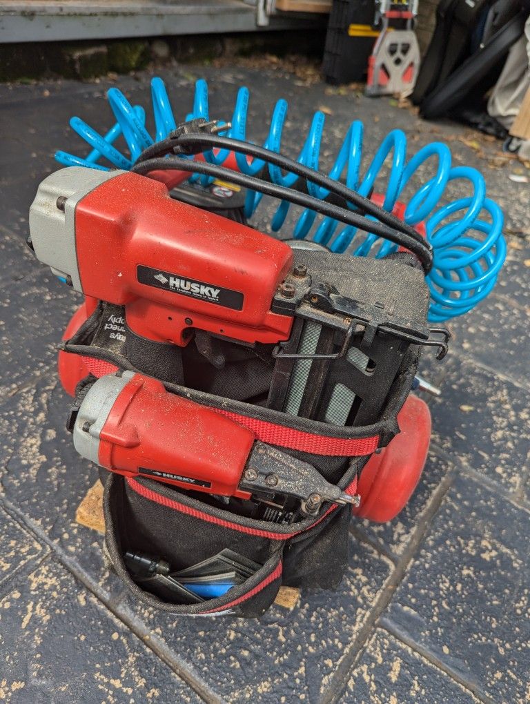 1.5 Gal 125 Psi Compressor With Finish Nail Guns