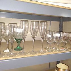 15 Wine/champagne Glasses