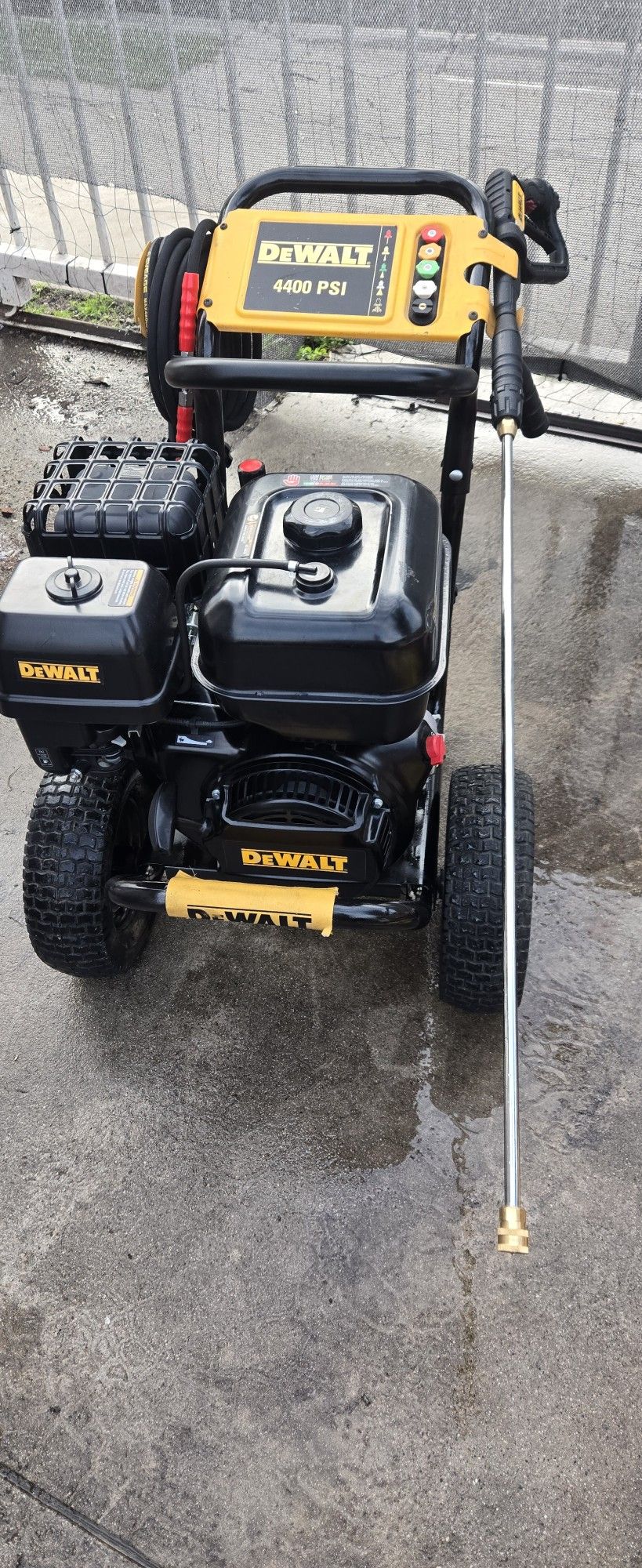 Dewalt 4400 Power Washer Gas