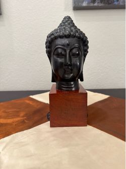 Mid-Century Dark Bronze Shakyamuni Buddha Head On A Wooden Base. 9x3.5x4” 4.35lb