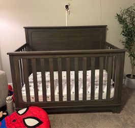 Crib and mattress