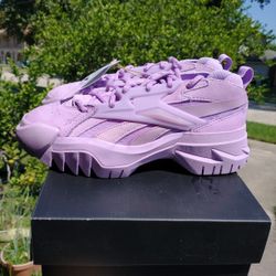 New Women's Reebok Club C Cardi B V2 Wmn Size 6.5 Puzzled Purple