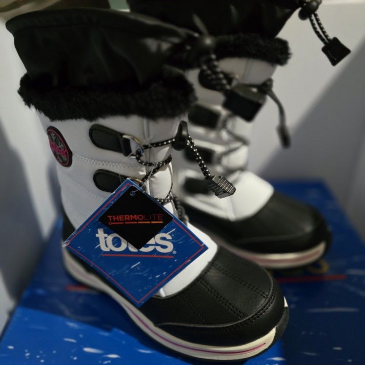 Kids Totes winter cold weather snow boots, NEW