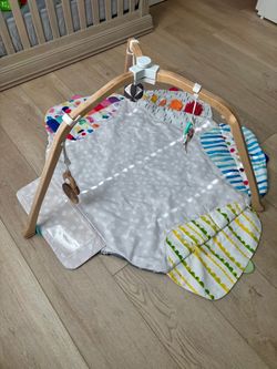Lovevery Play Gym