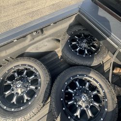 Fuel Rims & Tires 