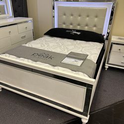 Ashley- Bedroom Set ( Queen Bed- Dresser- Mirror- Nightstand)