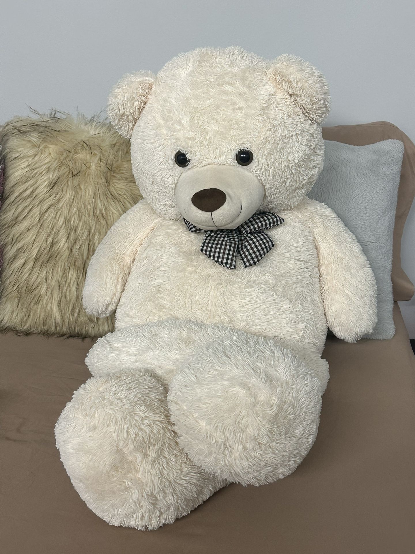 Plushy Huge Teddy Bear