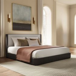 Clayten - Bed (Queen)