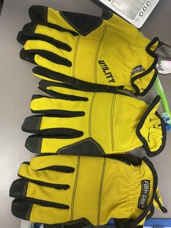Form Grip Gloves 
