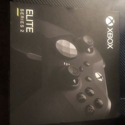 Xbox Elite Series 2 Controller. 
