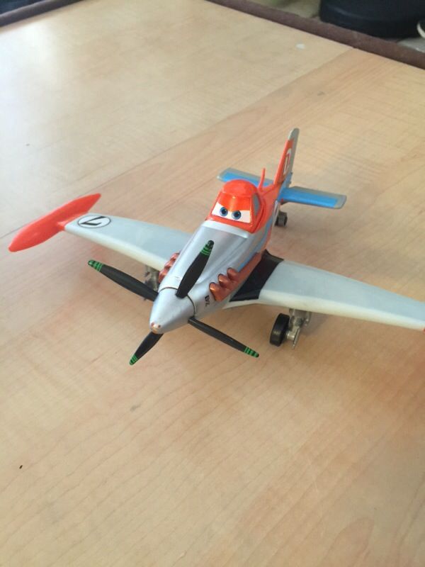 Disney Planes Deluxe Talking Dusty Crophopper Plane w/ spinning propeller