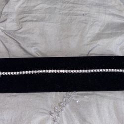 14kt white gold natural diamond bracelet