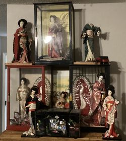 Asian / Oriental Dolls
