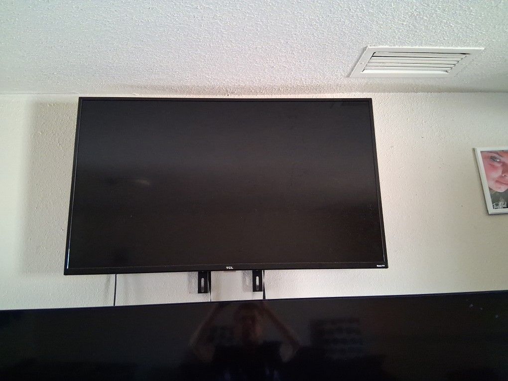 55 Inch Flat Smart TV Nothing Wrong With It Works Perfect $200