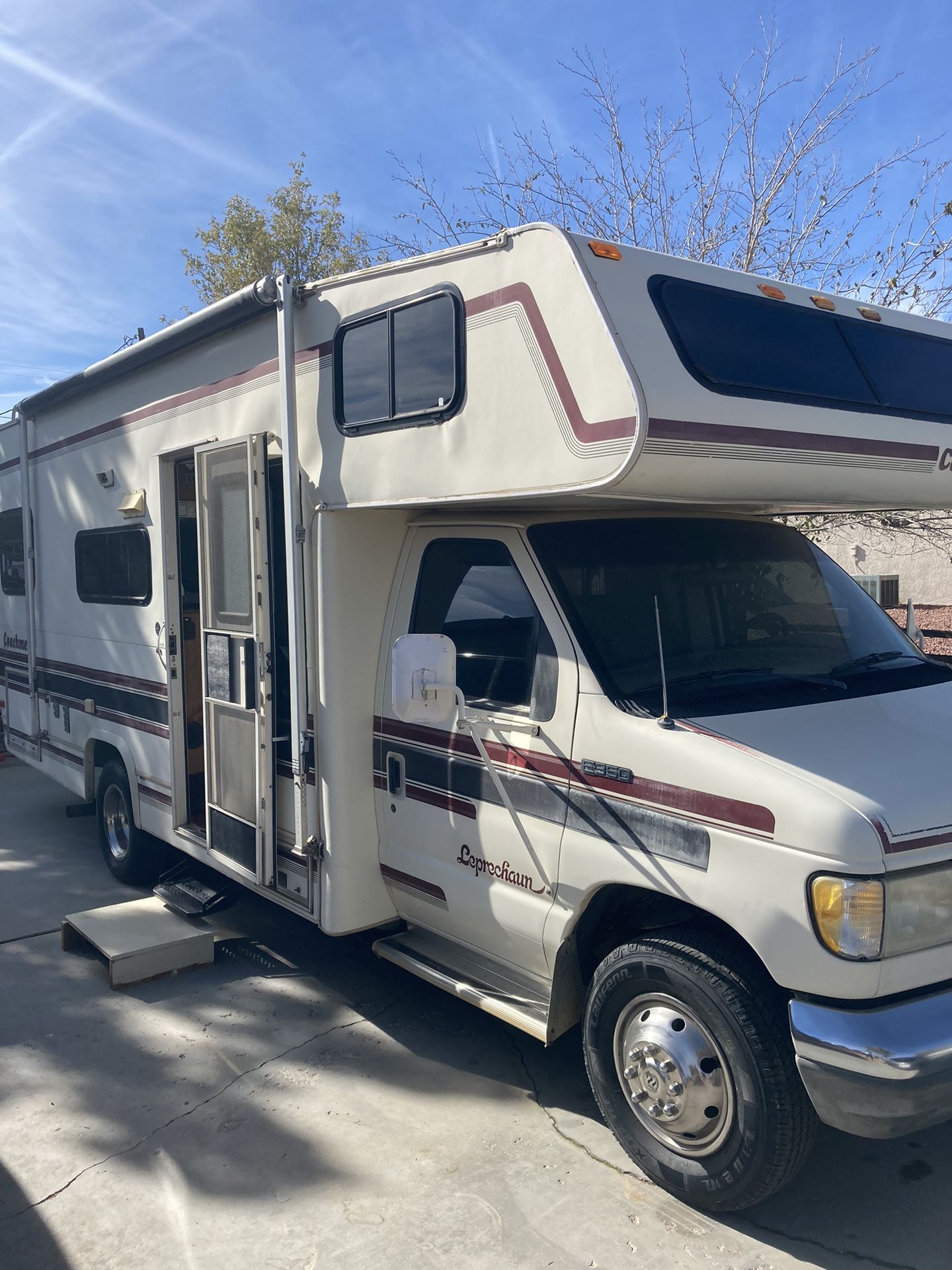 1993 F350 Ford Coachman Class C for Sale in Apple Valley, CA - OfferUp