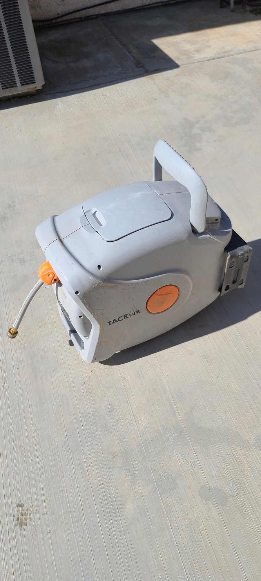 Retractable 100 Foot Hose