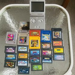 Nintendo Game Boy So Bundle 