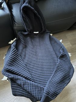 Black Zara sweater Knit Size: Large