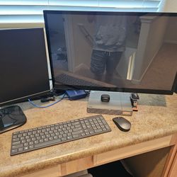 Lenovo Desktop w/ Dual Screen