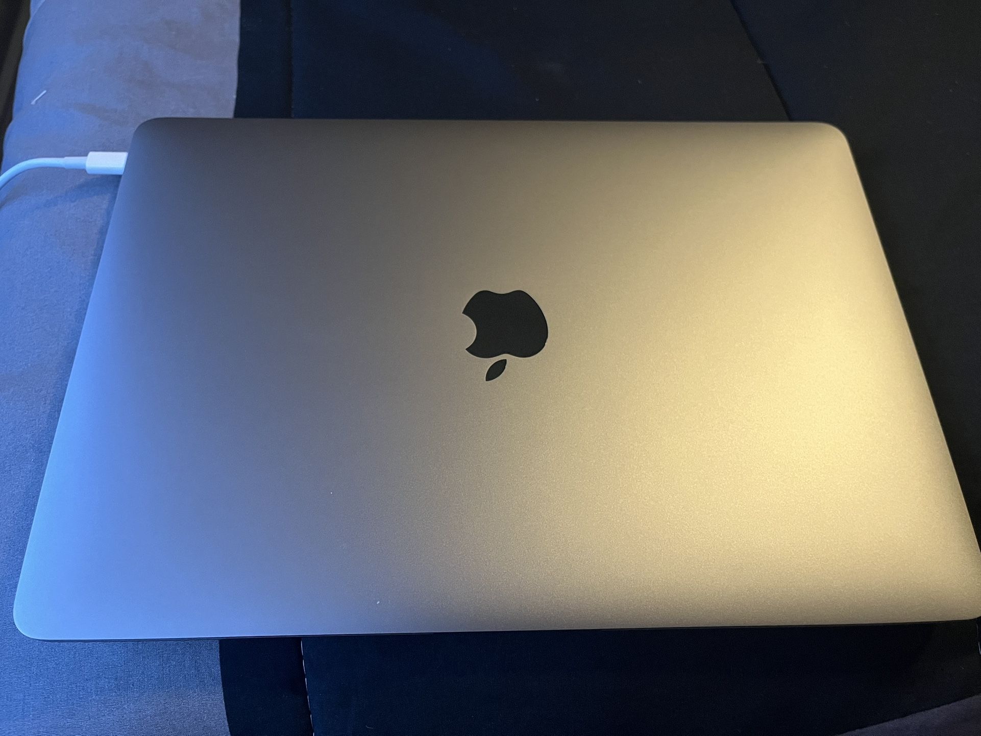 MacBook Air (Lightly used)