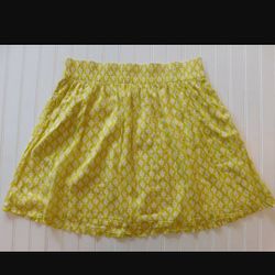 Old Navy Womens Skirt size L with Pockets! 

