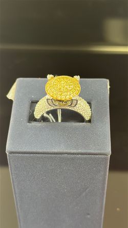 Levian ring
