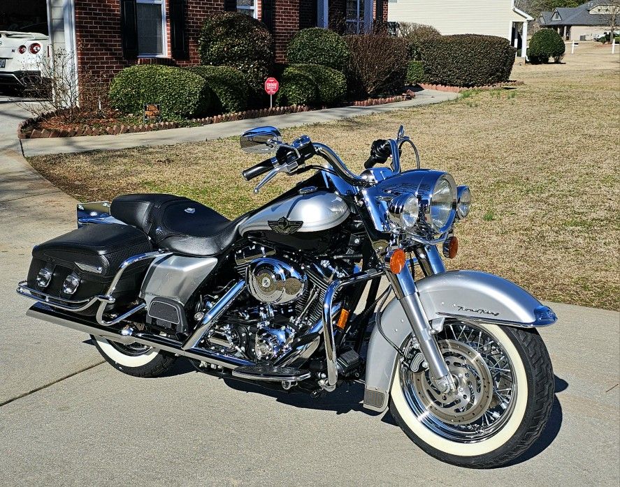 2003 Harley Davidson Roadking Classic 100th Anniversary Edition