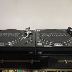Technics 1200 Turntables  MK3D