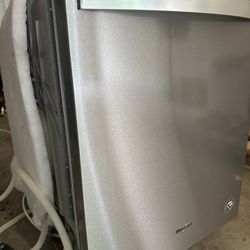 Whirlpool Dishwasher -Gently Used , Great Condition