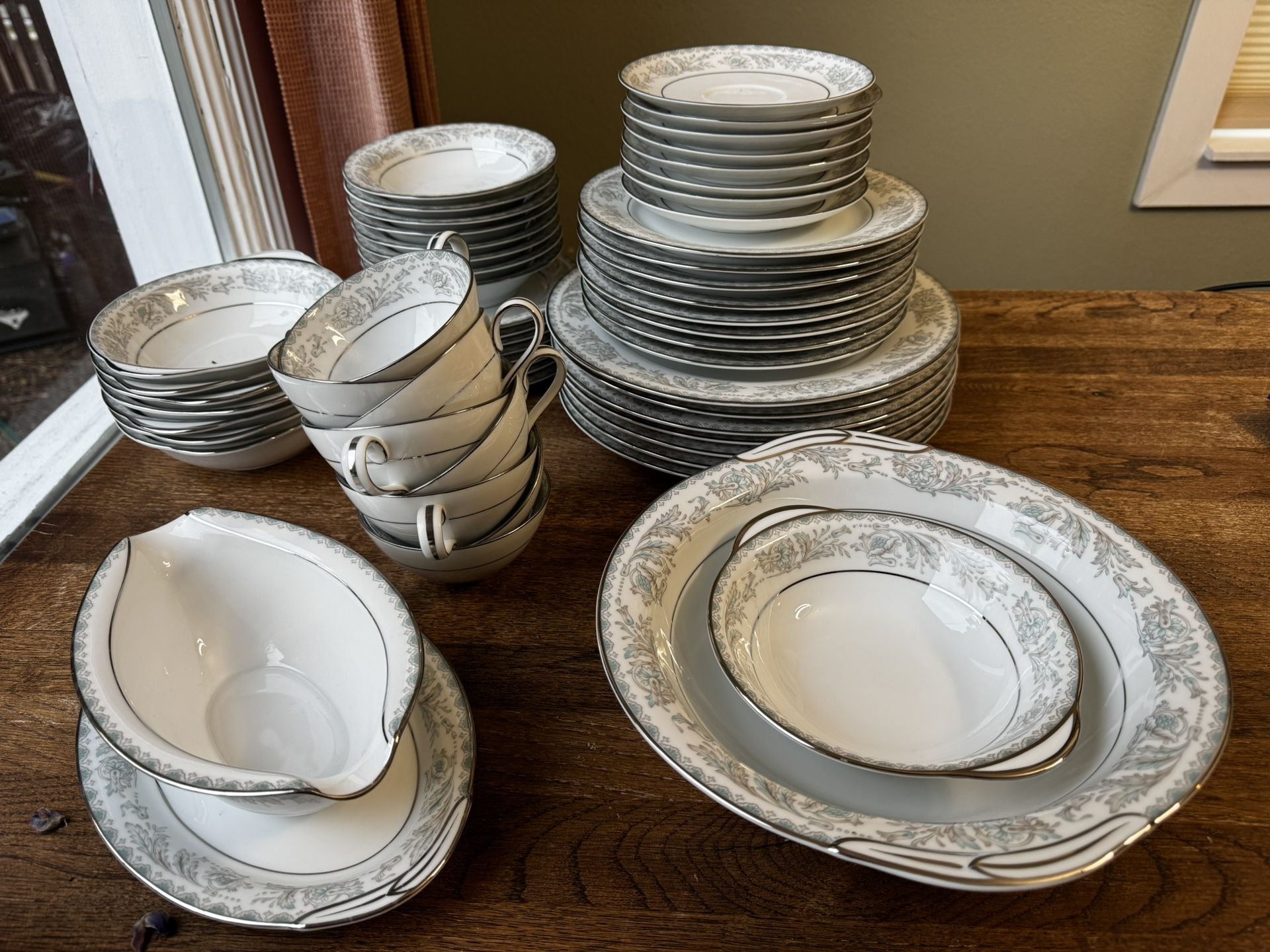 57piece Antique Noritake Belmont 5609 Japanese china Set