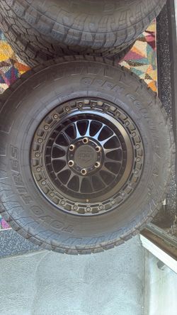 Tires and rims size as pictured