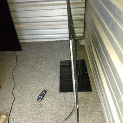 60 Inch Toshiba Smart Tv, "Read Description" Can Deliver For Xtra $5