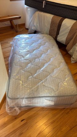 Twin mattresses