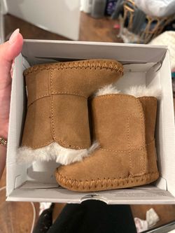Infant UGG boots size 1
