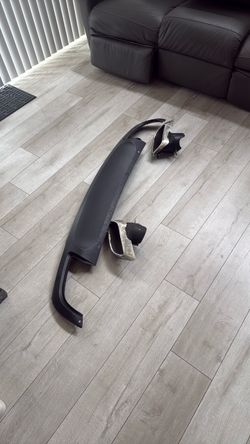 Chrysler 300 rear lower valance