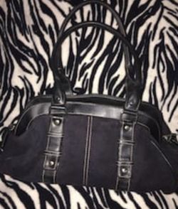 Black purse in great shape